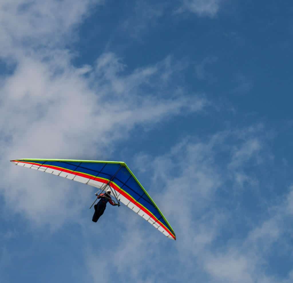 Hang gliders on Mt Ascutney