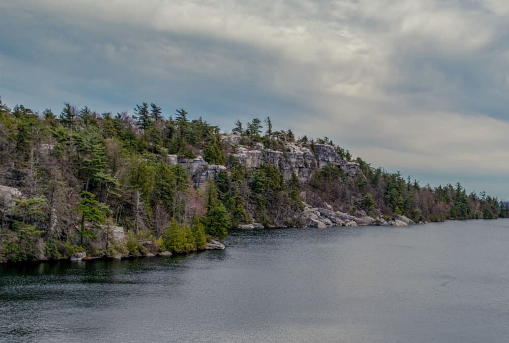 Lake Minnewaska in New York ⋆ Back Road Ramblers