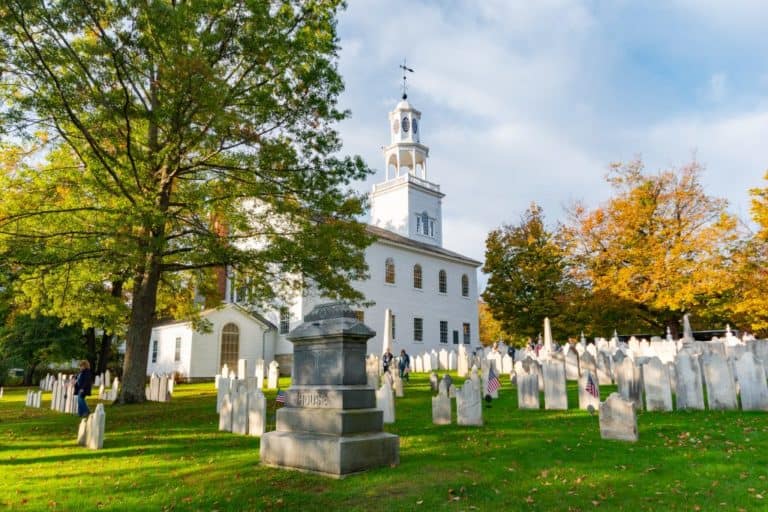 8 Amazingly Beautiful Places to Visit in Bennington, Vermont