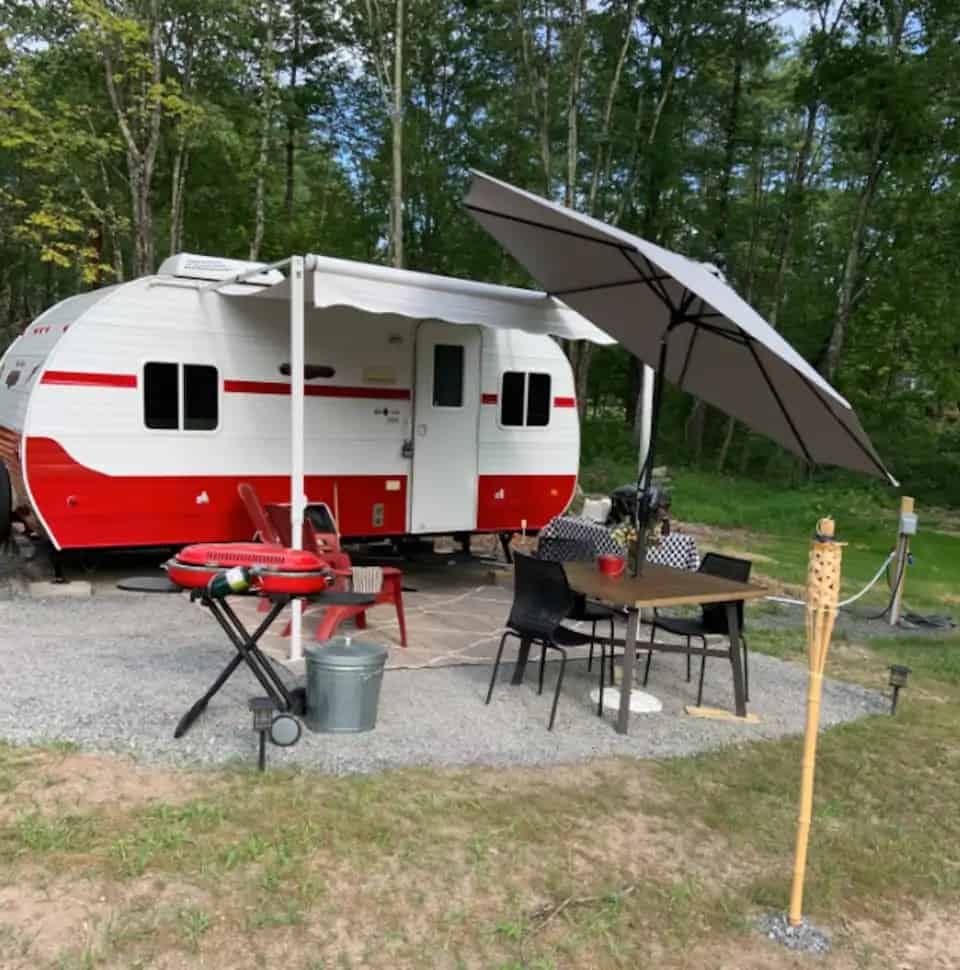 Retro camper in Saugerties, New York. Photo credit: Airbnb