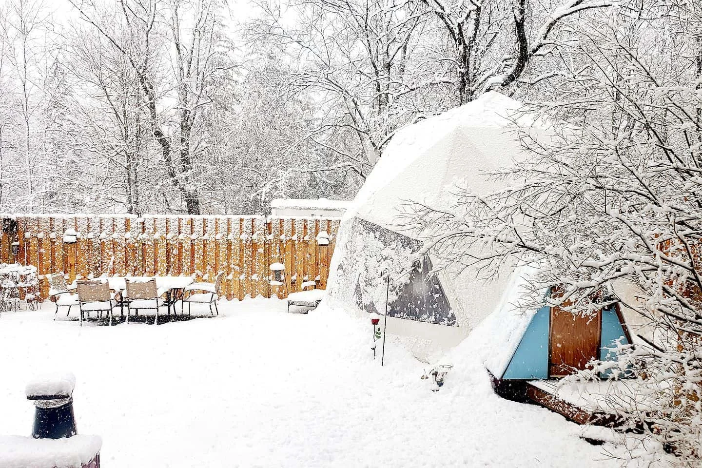 A glamping dome covered with snow in Hensonville, New York. Photo credit: Glamping Hub