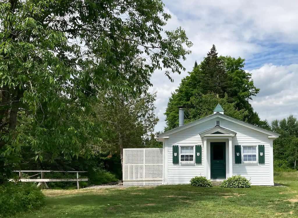 The Tea House in Eroll, New Hampshire. Photo source: Airbnb