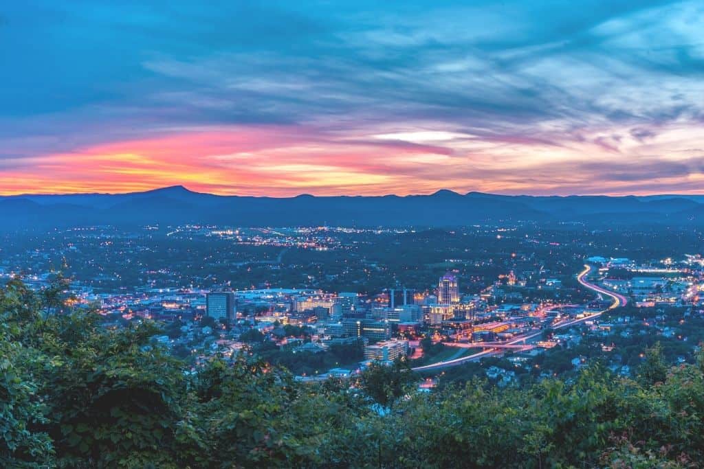 Sunset view from the top of Mill Mountain in Roanoke, Virginia.