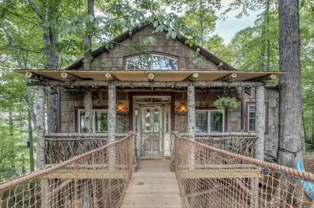A treehouse for rent on VRBO in Jefferson, North Carolina. Photo credit: VRBO