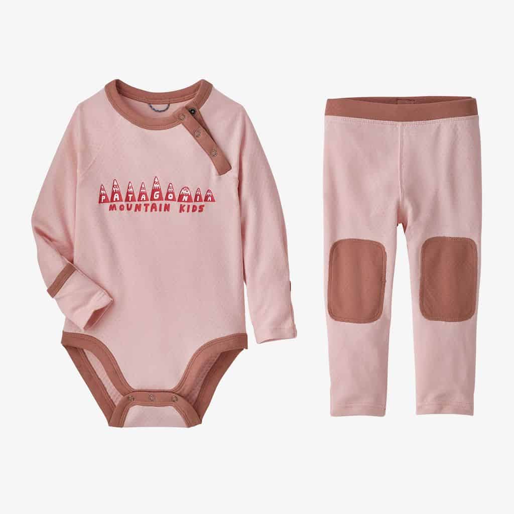 The Best Winter Layers for Babies and Toddlers (in 2022) 3 patagonia winter base layers babies
