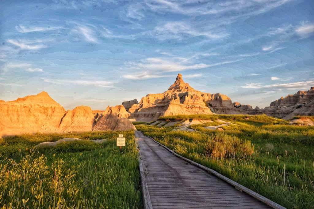 hiking badlands national park