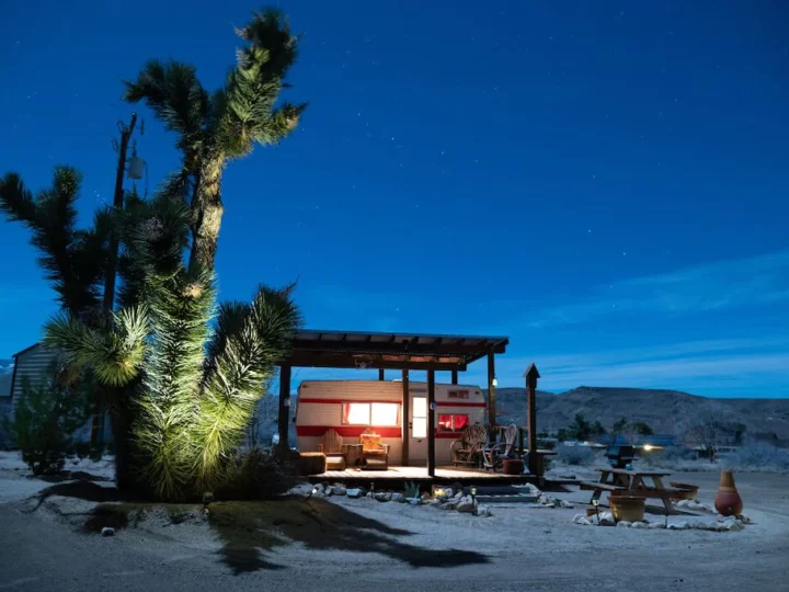 A camper for rent near Joshua Tree National Park.