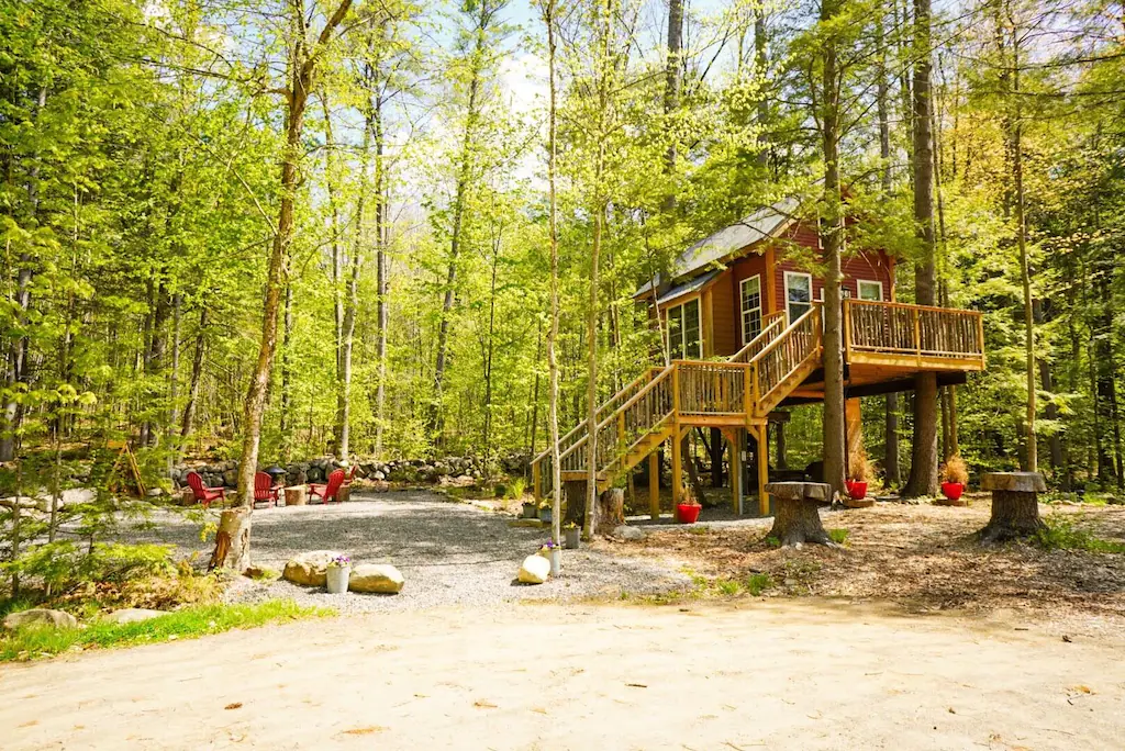 A glamping treehouse in the New Hampshire woods. 