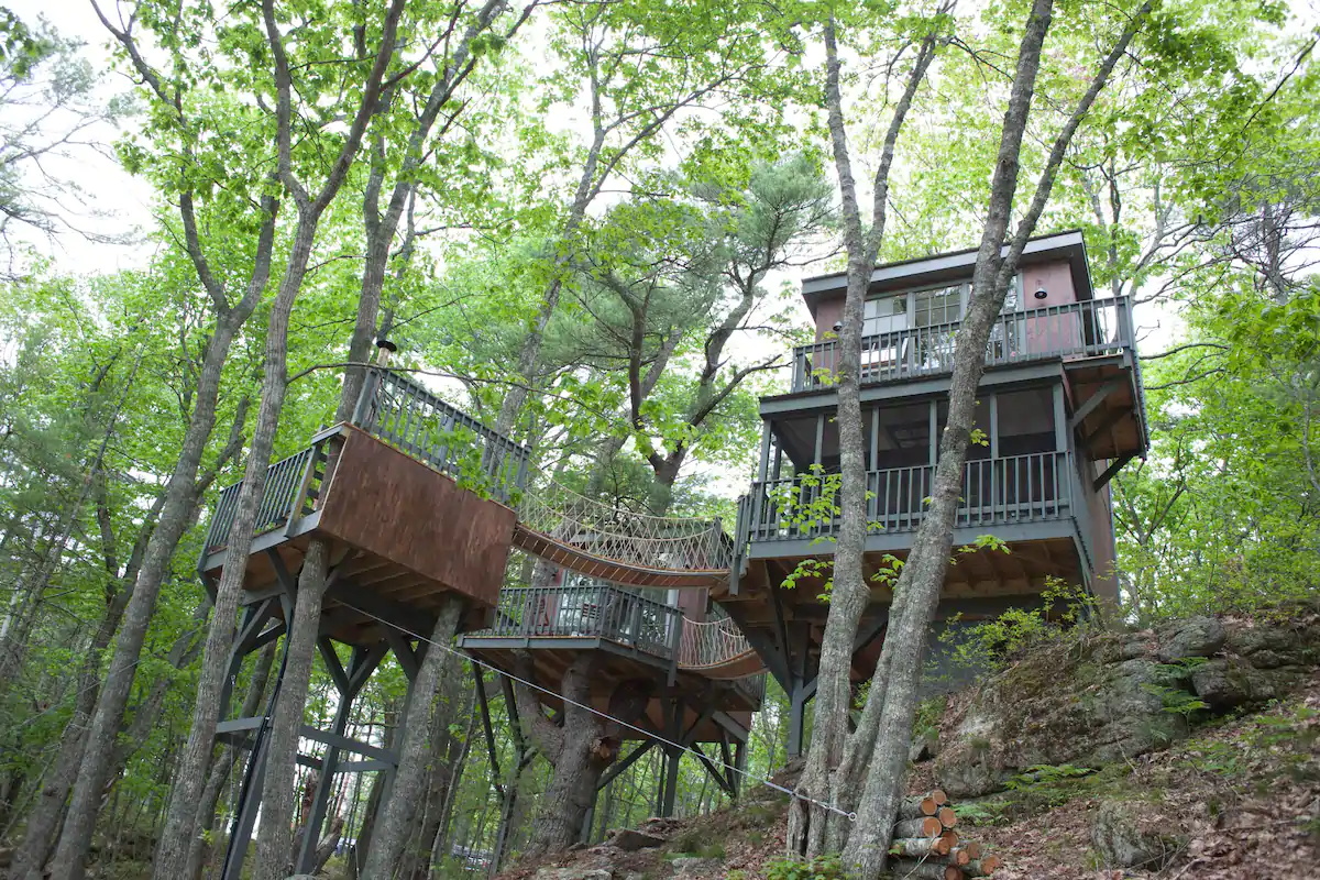 A treehouse for rent in Maine on Airbnb. Photo credit: Airbnb