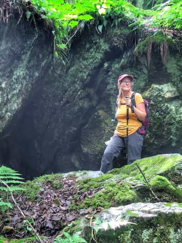 cropped-10-essentials-for-hiking.jpeg