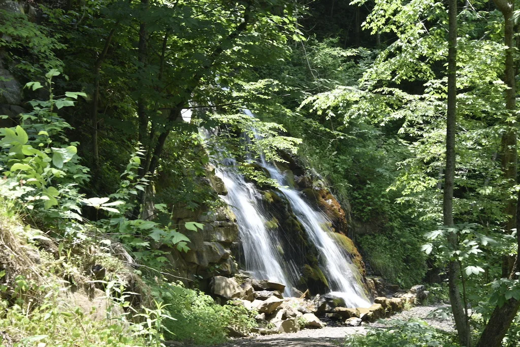 Trailside waterfall on Kaymoor Trail near Wolf Creek Trailhead.