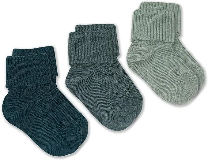 Wool baby socks by Woolino.