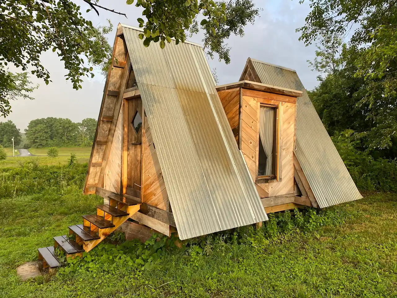16 Incredible Spots for Glamping in New York 5 An artist-built a-frame in Germantown, NY.