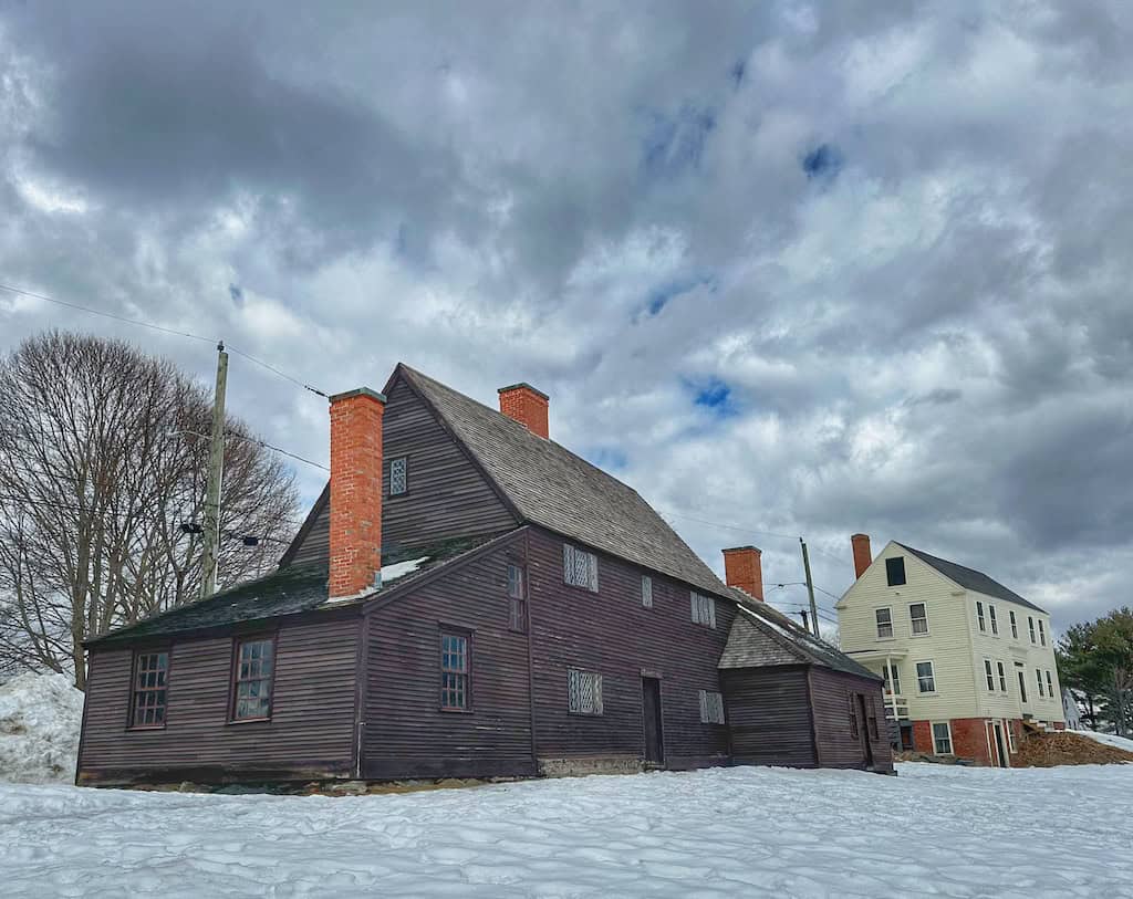 The Jackson House was built in 1644 and is the oldest house still standing in Portsmouth. 