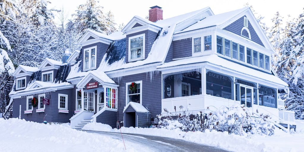 A Sweet Holiday Tradition: The Inn to Inn Cookie Tour Returns to New Hampshire’s White Mountains 3 Snow Village Inn in Eaton, New Hampshire.
